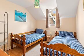 Arcadia House - Lovely Apartment Close to Beaches Harbour and Town Cen