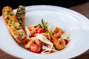 Amoravida By 7 Apple Resorts