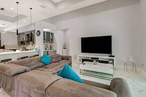 3915 Gulfstream Pkwy