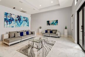 3915 Gulfstream Pkwy