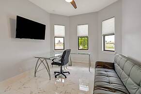 3915 Gulfstream Pkwy