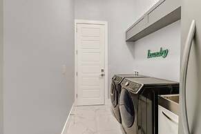 3915 Gulfstream Pkwy