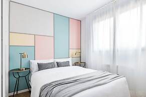 Color Apartments by Olala Homes