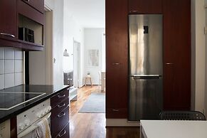 2ndhomes Cozy & Spacious 2BR Apartment