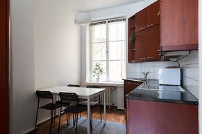 2ndhomes Cozy & Spacious 2BR Apartment