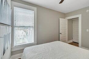 Recently Renovated Home In The Heart Of Bellevue! 2 Bedroom Home by Re