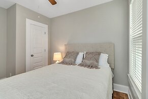 Recently Renovated Home In The Heart Of Bellevue! 2 Bedroom Home by Re