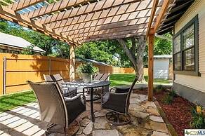 Faust St Haus Dt 306 2 Bedroom Home by Redawning