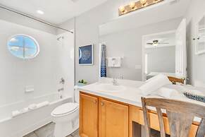 Stunning Villa! Sweeping Views of Florida Nature and Fantastic Game Ro