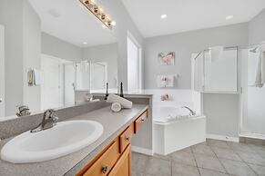 Stunning Villa! Sweeping Views of Florida Nature and Fantastic Game Ro