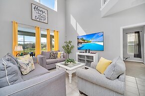 Stunning Villa! Sweeping Views of Florida Nature and Fantastic Game Ro