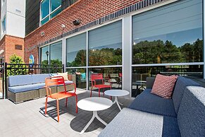 Tru by Hilton Chapel Hill