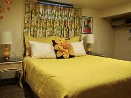 Retro-inspired Downtown Loveland Apartment