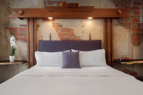 The Horton Hotel and Rooftop Lounge