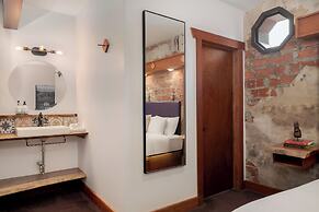 The Horton Hotel and Rooftop Lounge