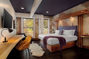 The Horton Hotel and Rooftop Lounge