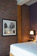 The Horton Hotel and Rooftop Lounge