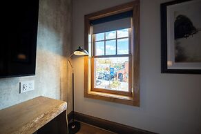 The Horton Hotel and Rooftop Lounge