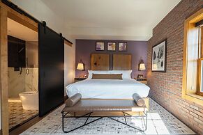 The Horton Hotel and Rooftop Lounge