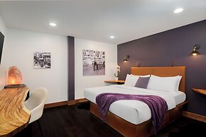 The Horton Hotel and Rooftop Lounge