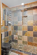 The Horton Hotel and Rooftop Lounge