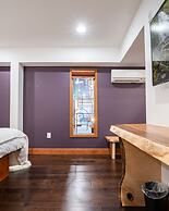 The Horton Hotel and Rooftop Lounge