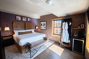 The Horton Hotel and Rooftop Lounge