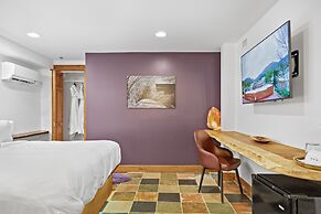 The Horton Hotel and Rooftop Lounge