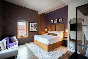 The Horton Hotel and Rooftop Lounge