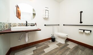 The Horton Hotel and Rooftop Lounge