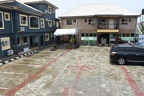 Captivating 1-bed Apartment in Awoyaya