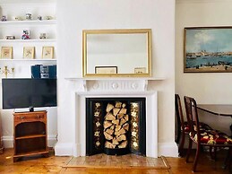 Entire Cottage Style Flat in Heart of Wallingford