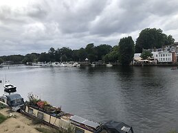 Entire Cottage Style Flat in Heart of Wallingford