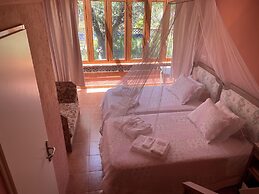 Tranquil Gaden Cottage Near Pdrogao Grande