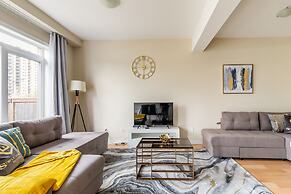 GLOBALSTAY. Modern Townhomes on Lake Ontario