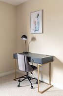 GLOBALSTAY. Modern Townhomes on Lake Ontario