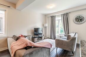 GLOBALSTAY. Modern Townhomes on Lake Ontario