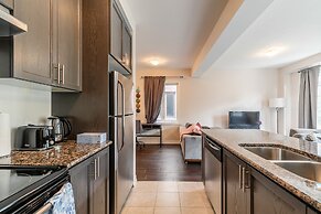 GLOBALSTAY. Modern Townhomes on Lake Ontario