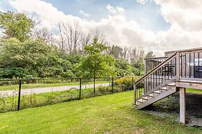 GLOBALSTAY. Modern Townhomes on Lake Ontario