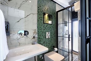 Fragments Hotel