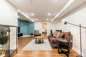 GLOBALSTAY. Modern Family Basement in Mississauga