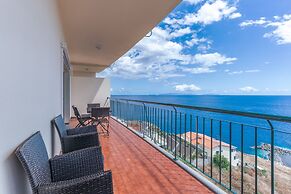 Stunning Apartment with sea view