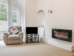6 Coltbridge Gardens