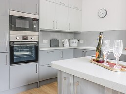 6 Coltbridge Gardens