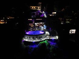 Villa Roca Boutique Resort & Suites-ADULT ONLY