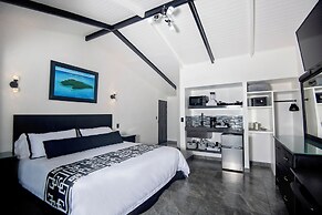 Villa Roca Boutique Resort & Suites-ADULT ONLY