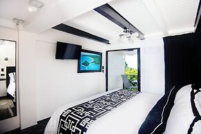 Villa Roca Boutique Resort & Suites-ADULT ONLY