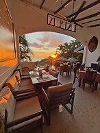 Villa Roca Boutique Resort & Suites-ADULT ONLY
