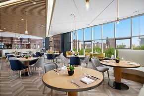 voco Xi'an Etdz by IHG