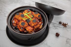 voco Xi'an Etdz by IHG